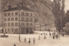 Fleurier_Place_du_Marche_1909_CDU