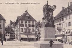 La_Chaux-de-Fonds_Monument_Republique_1920_CDU