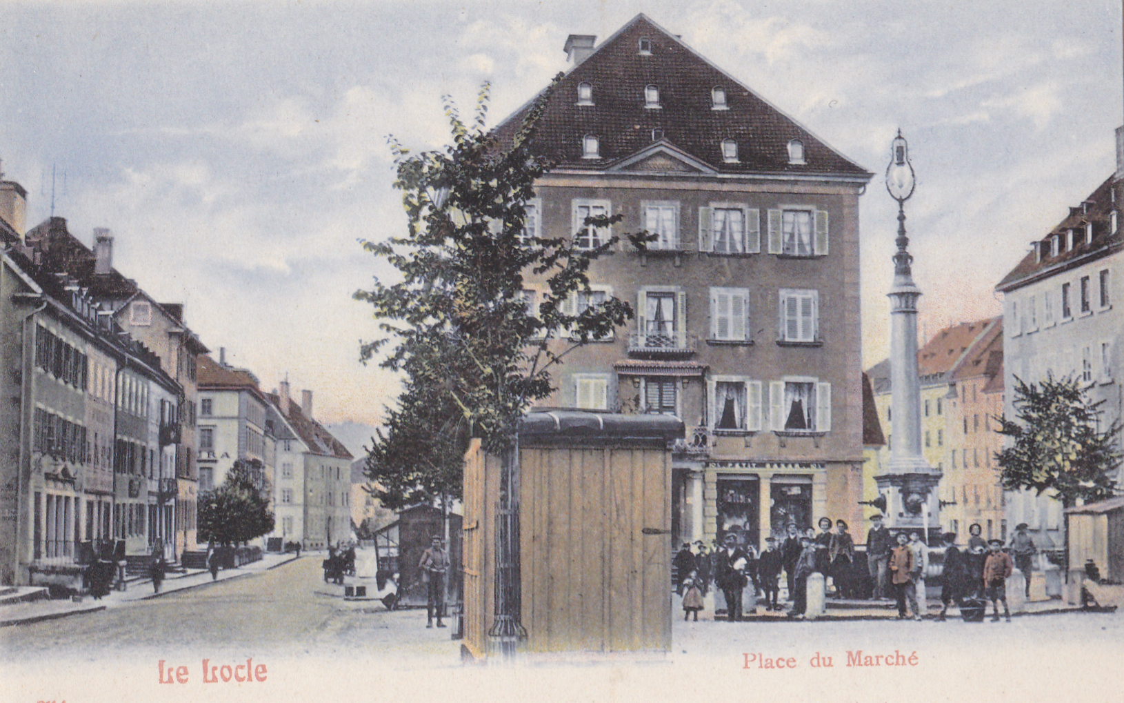 Le-Locle_Place-du-marche-coloree-env-1900-CDU